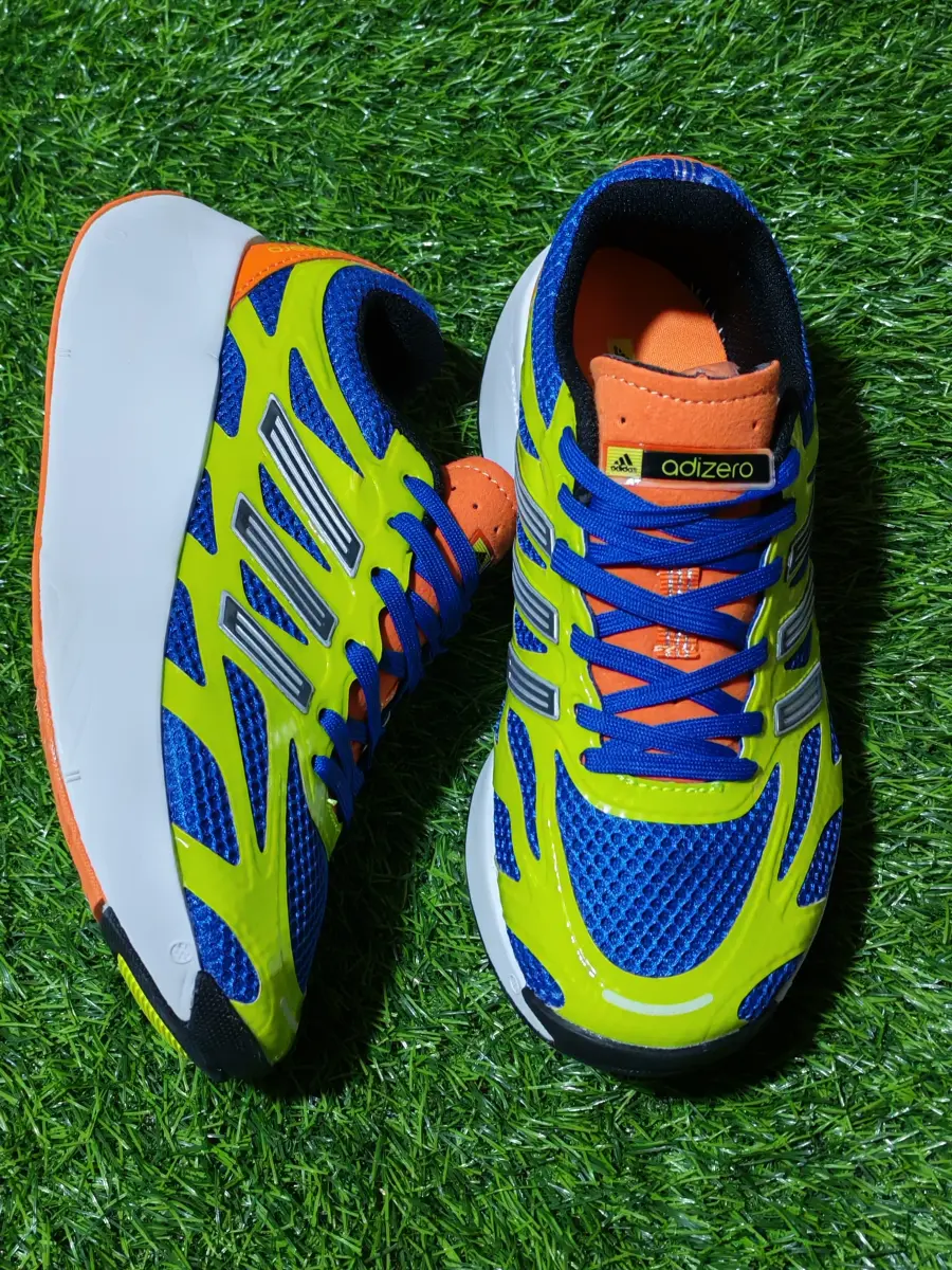 Adizero aruku➛𝚃𝙰𝙻𝙻𝙰:37➛𝙲𝙼 :23